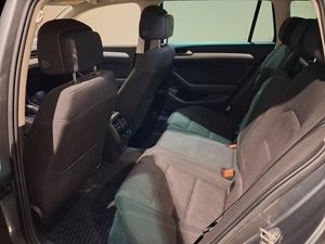 Volkswagen Passat bild 3