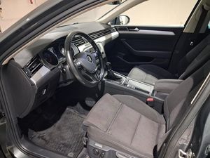 Volkswagen Passat bild 2