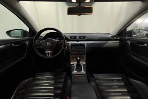 Volkswagen Passat bild 13