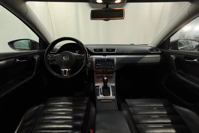 Volkswagen Passat bild 13