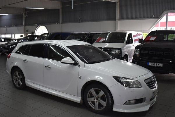 Opel Insignia Sports Tourer 2.0 BiTurbo CDTI 4x4 195hk OPC - 2012