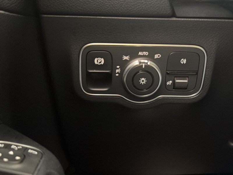 Mercedes B180 bild 26