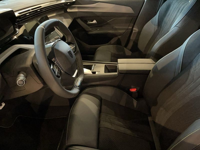 Peugeot 408 bild 9