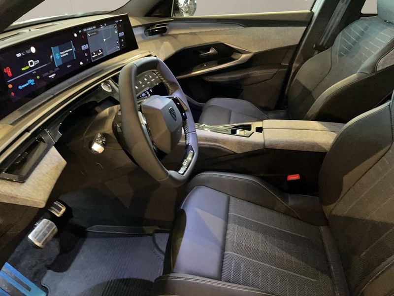 Peugeot e-5008 bild 9