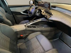 Peugeot e-5008 bild 13