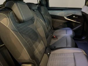 Peugeot e-5008 bild 14