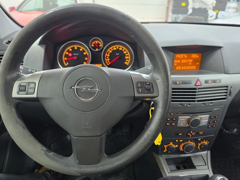 Opel Astra bild 11
