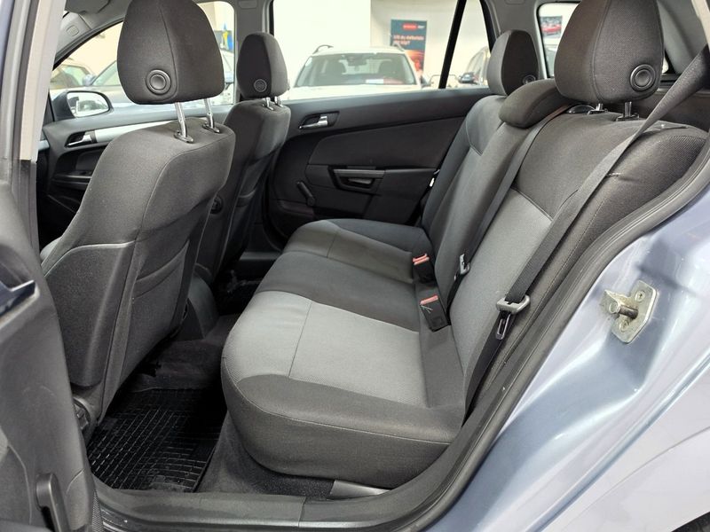 Opel Astra bild 8