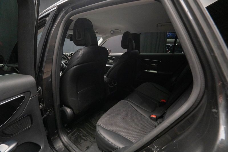 Mercedes GLC300 bild 17