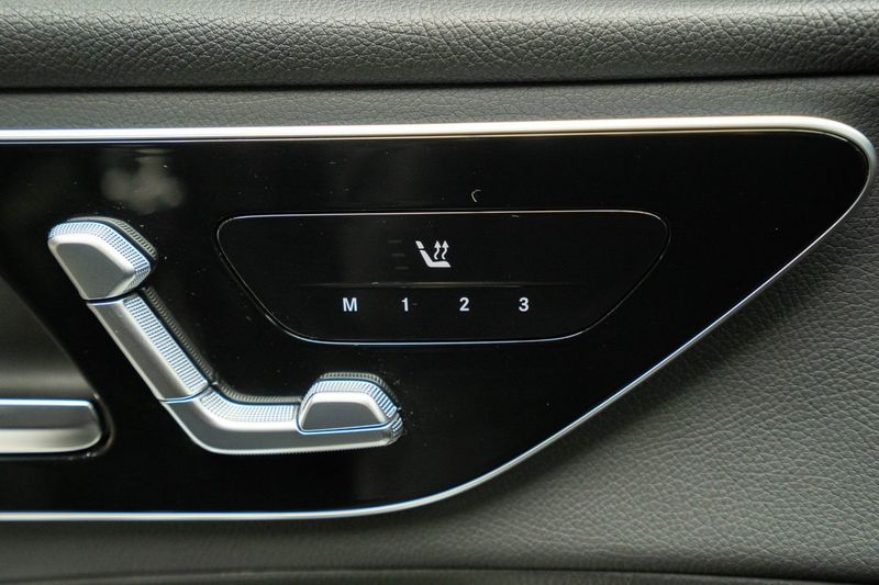 Mercedes GLC300 bild 12