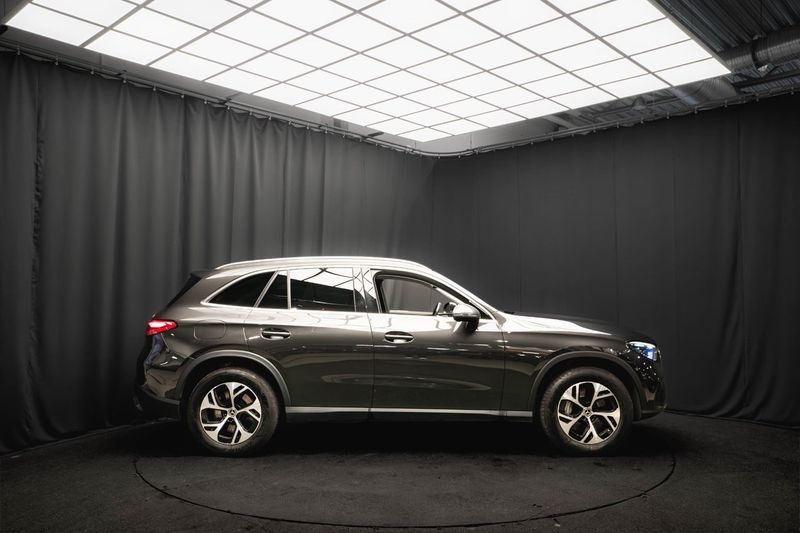 Mercedes GLC300 bild 6