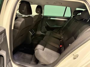 Skoda Superb bild 11