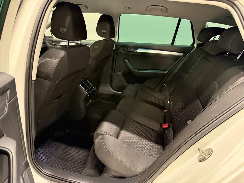 Skoda Superb bild 11