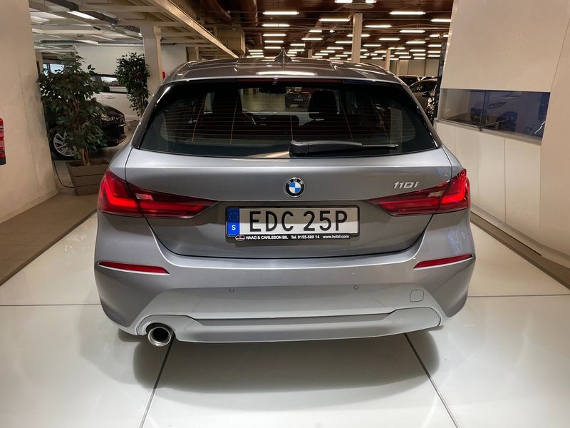 BMW 118 bild 9