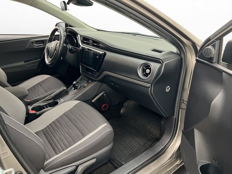 Toyota Auris bild 21