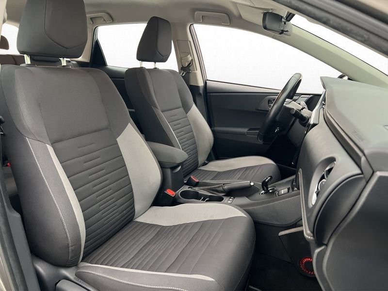 Toyota Auris bild 22