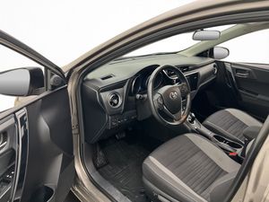 Toyota Auris bild 8