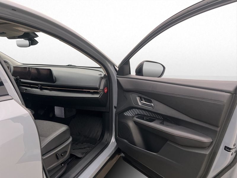 Nissan Ariya bild 33