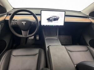 Tesla Model Y bild 19