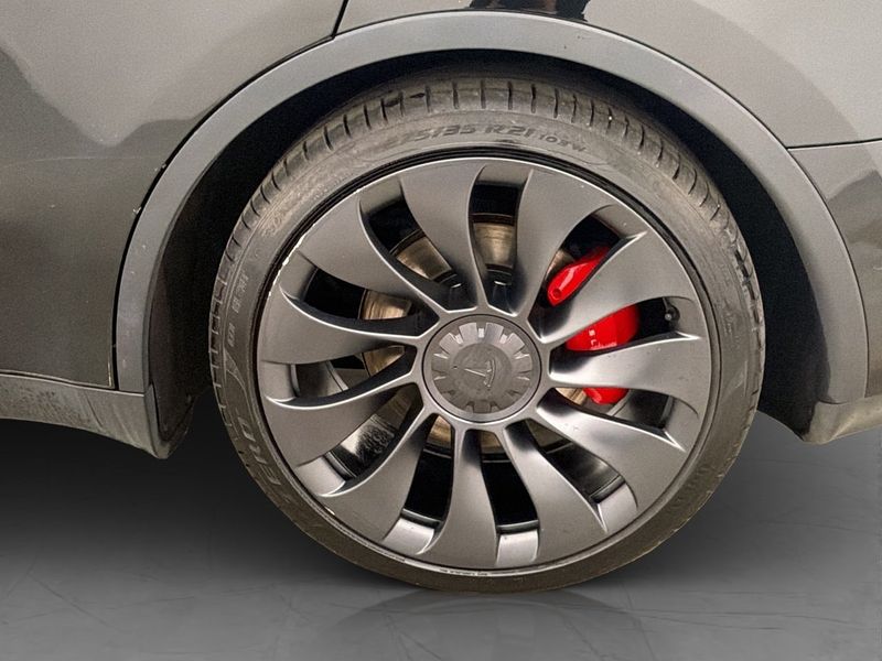 Tesla Model Y bild 35
