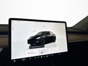 Tesla Model Y bild 26