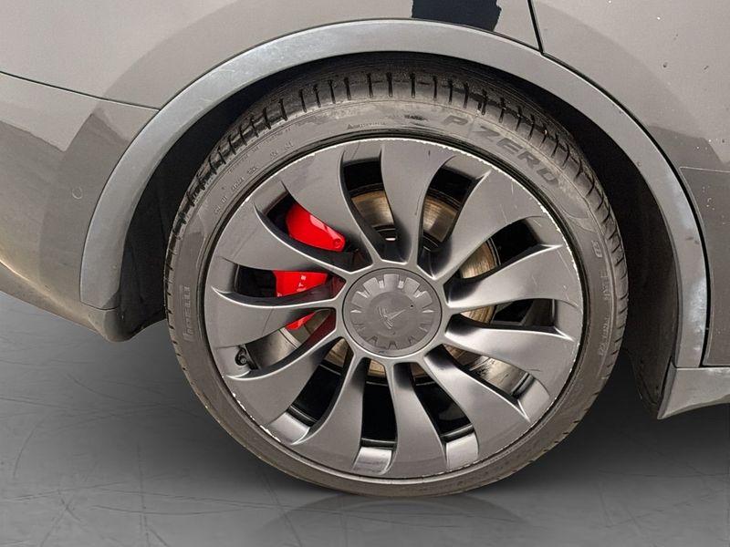 Tesla Model Y bild 36
