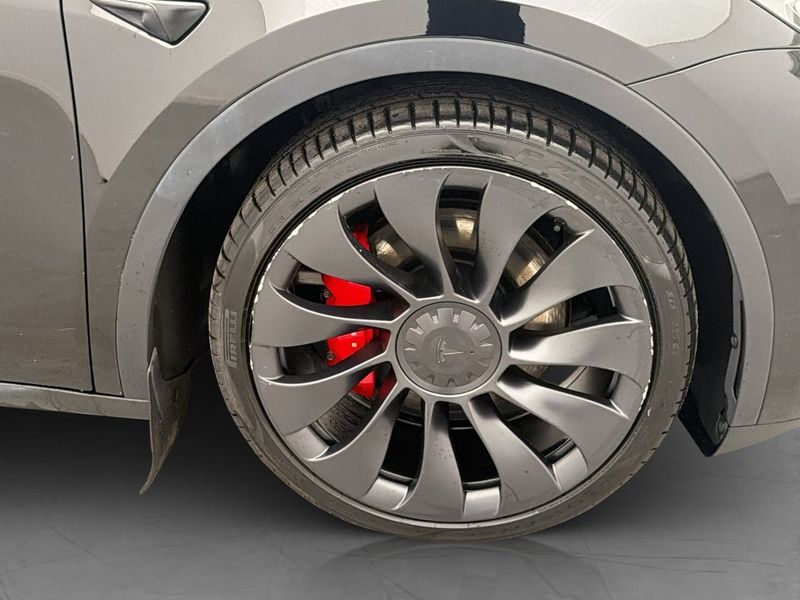 Tesla Model Y bild 37