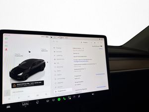Tesla Model Y bild 24