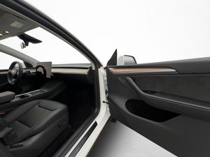 Tesla Model Y bild 20