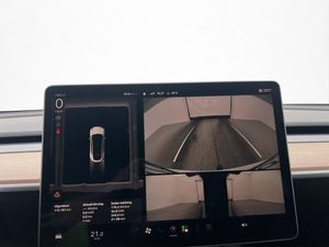 Tesla Model Y bild 15