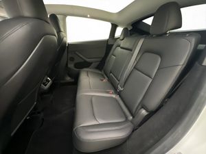 Tesla Model Y bild 22