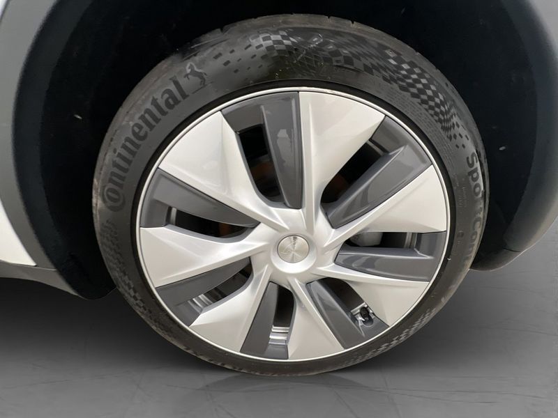 Tesla Model Y bild 29