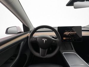 Tesla Model Y bild 13