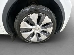 Tesla Model Y bild 33