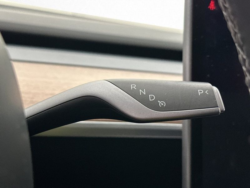 Tesla Model Y bild 29