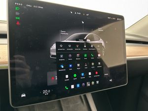 Tesla Model Y bild 19