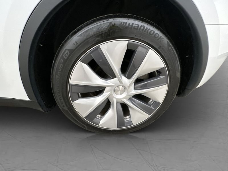 Tesla Model Y bild 31