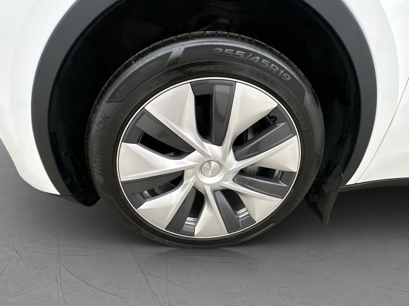 Tesla Model Y bild 30