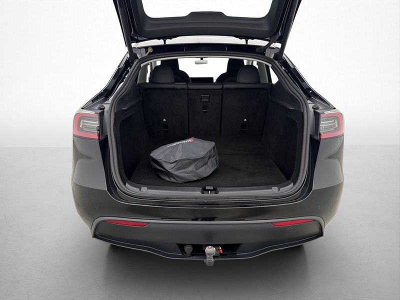 Tesla Model Y bild 11