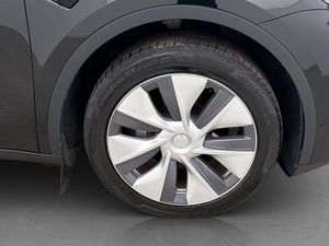 Tesla Model Y bild 37