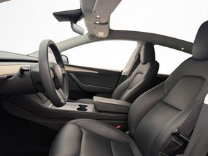 Tesla Model Y bild 16