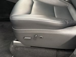 Tesla Model Y bild 17