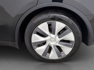 Tesla Model Y bild 35