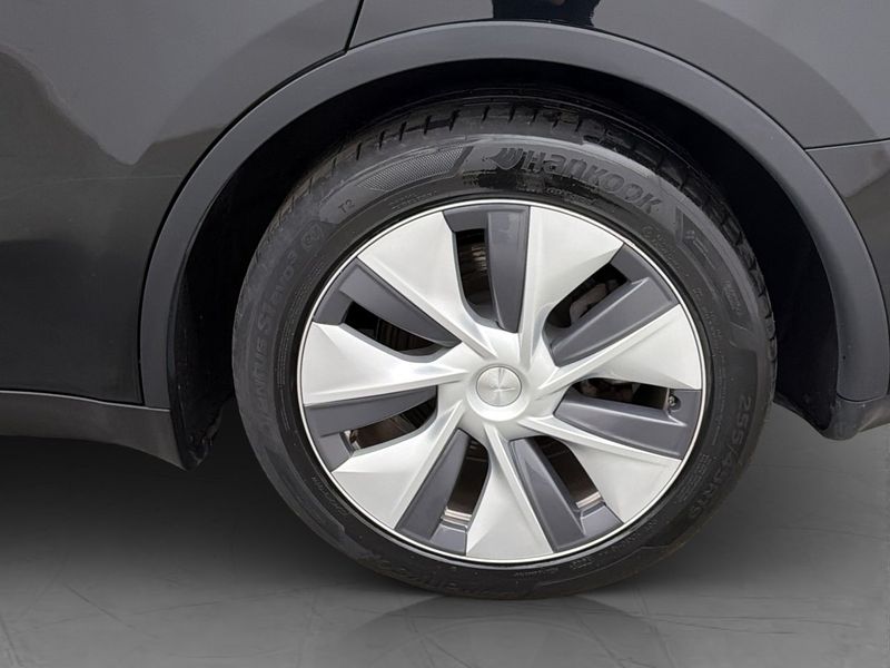 Tesla Model Y bild 35