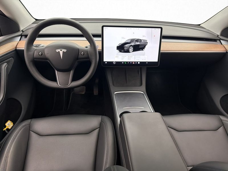 Tesla Model Y bild 19
