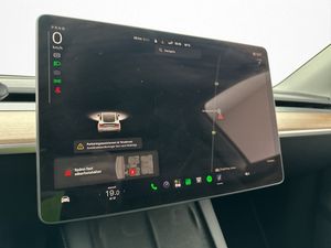 Tesla Model Y bild 19