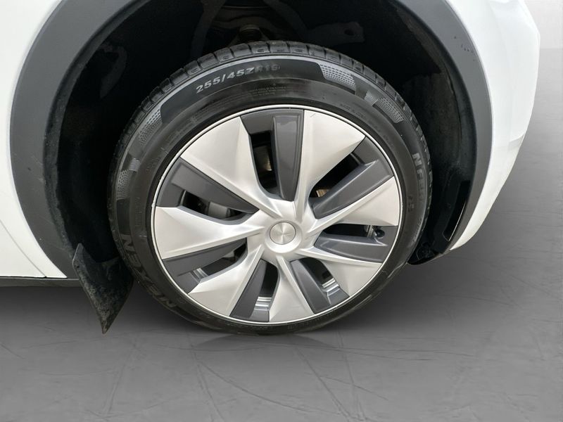Tesla Model Y bild 34