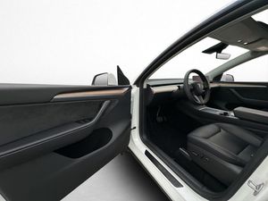 Tesla Model Y bild 10