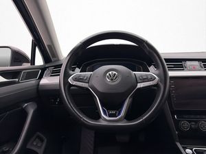 Volkswagen Passat bild 13