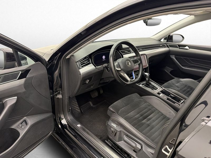 Volkswagen Passat bild 10